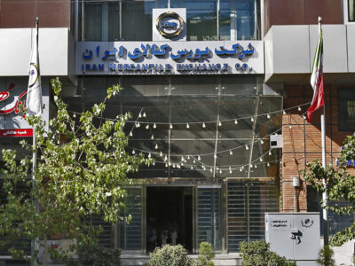 عرضه خودرو در بورس به نفع خودروساز یا خریدار؟