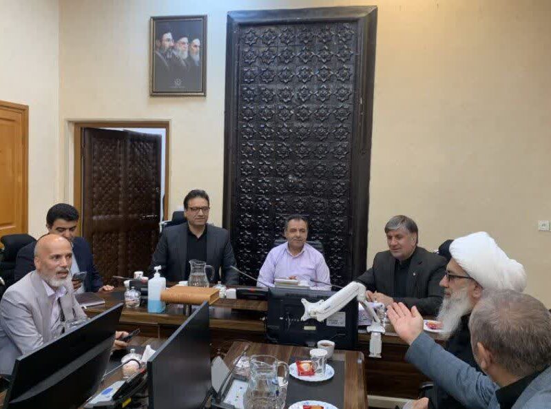 نشست صمیمی مدیرکل بنیاد شهید و امور ایثارگران استان کرمانشاه با شهردارکرمانشاه